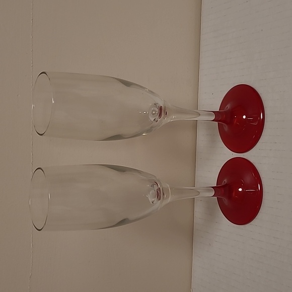 Pair of Libbey Red Bottom Wine Glasses - Picture 2 of 14